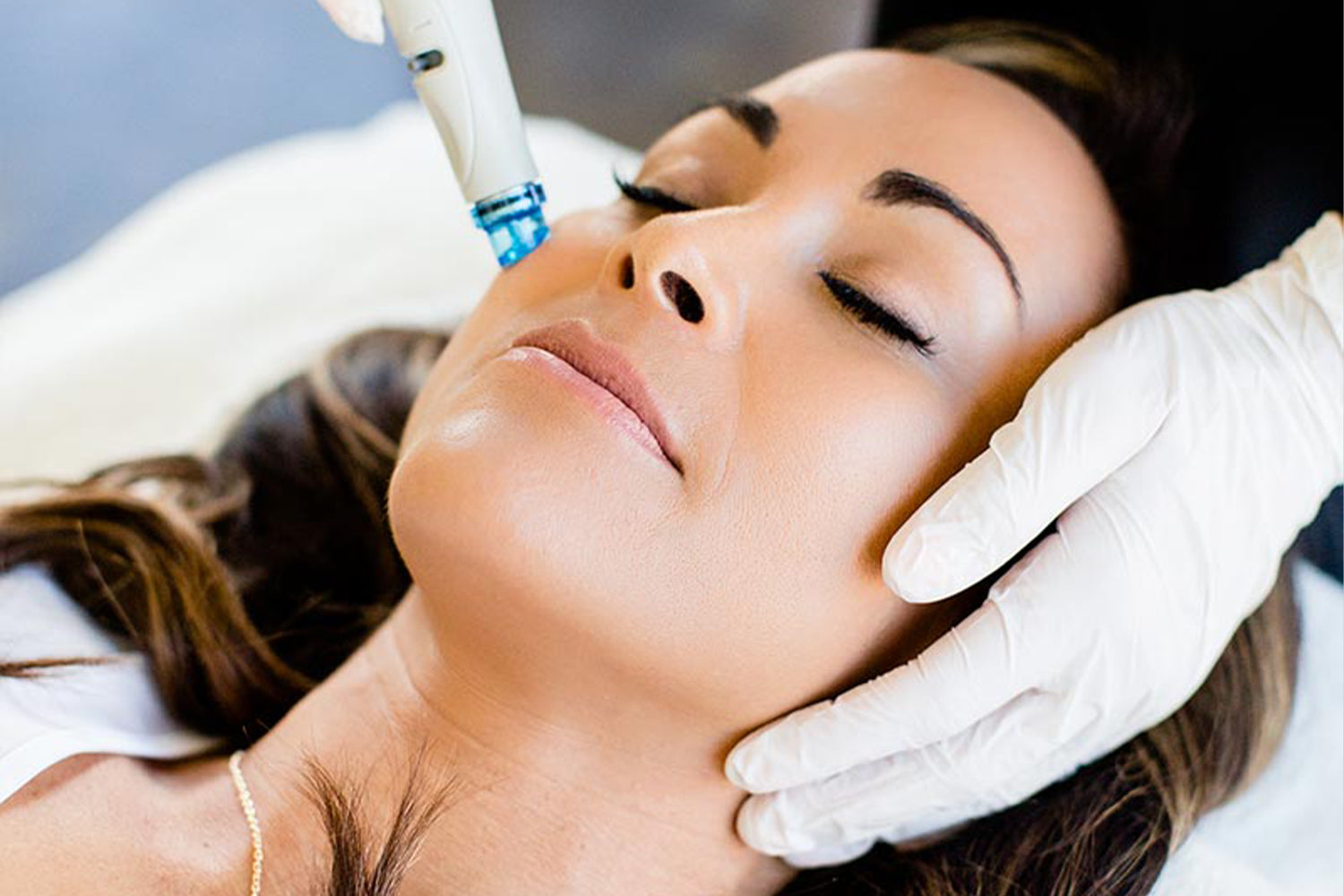 Hydrafacial + Jelly Booster Gesicht